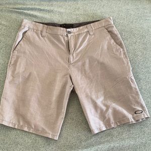 Oakley Size 40W Mens Board-shorts